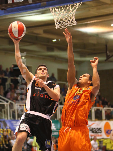 20-32-32_MKIV5726.JPG