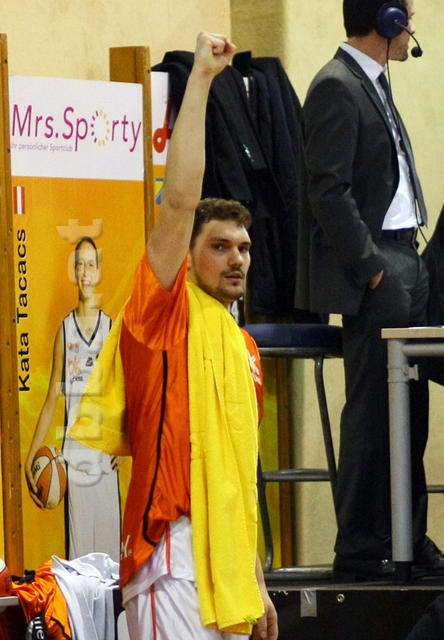 19-37-15_SKRA3844.JPG