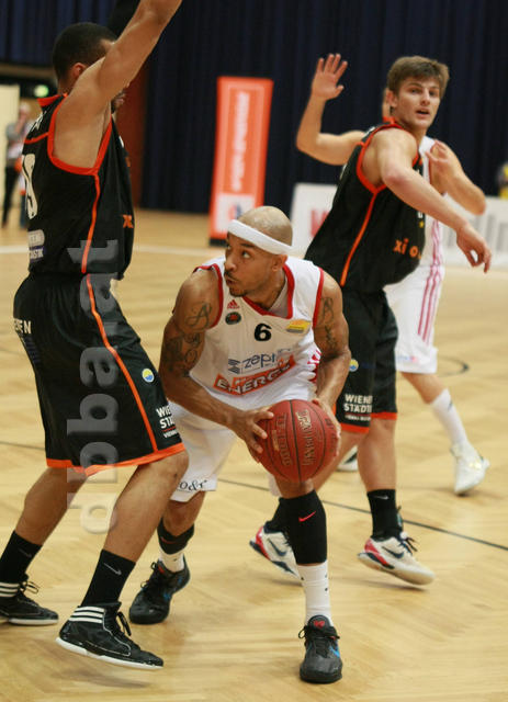 19-37-06_SKRA3080.JPG
