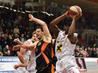 Basketball WBC Raiffeisen Wels vs yourgoody Dukes Klosterneuburg_ 28_12_2014-3-6.JPG