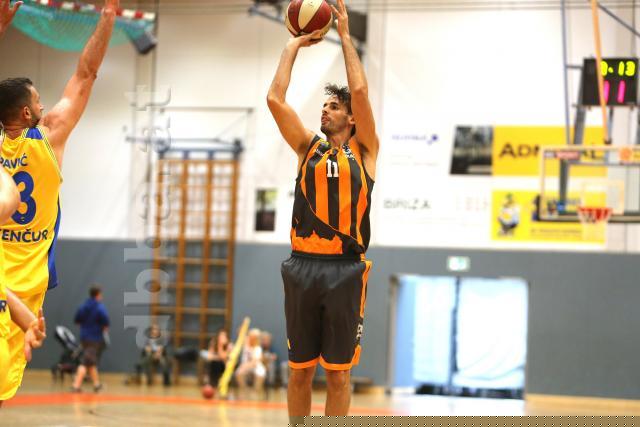 18-04-11_MK_X7950.jpg