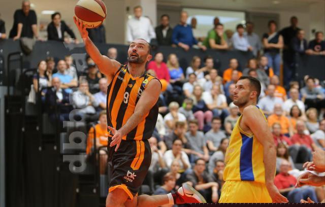 18-35-24_MK_X8152.jpg