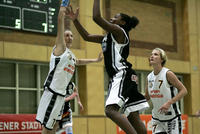 2005.12.18 / AWBL / Posthalle / Flying Foxes Post SV vs. BK Systemlog. Duchess