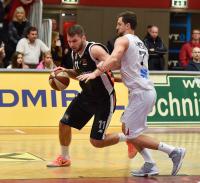 Basketball-WBC-Raiffeisen-Wels-vs-BK-Dukes-Klosterneuburg_-19_12_2015-3-13.JPG
