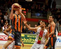 Basketball_Raiffeisen_Flyers_Wels_vs_BK_Dukes_Klosterneuburg_11_03_2018_29.jpg