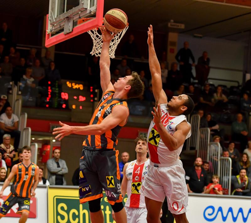 Basketball_Raiffeisen_Flyers_Wels_vs_BK_Dukes_Klosterneuburg_11_03_2018_36.jpg